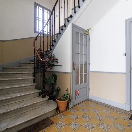 - Charming 2 In A Quiet Area