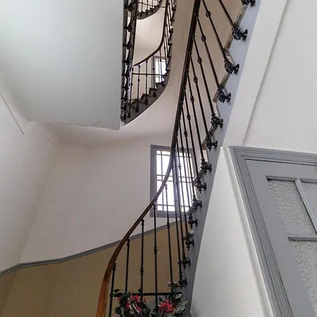 Appartement - Charming 2 In A Quiet Area *